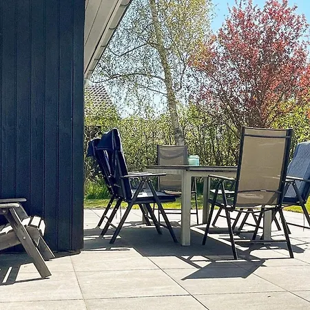 8 Person In Dannemare-by Traum Dannemare