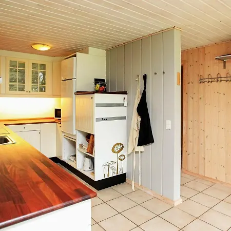 8 Person In Dannemare-by Traum *